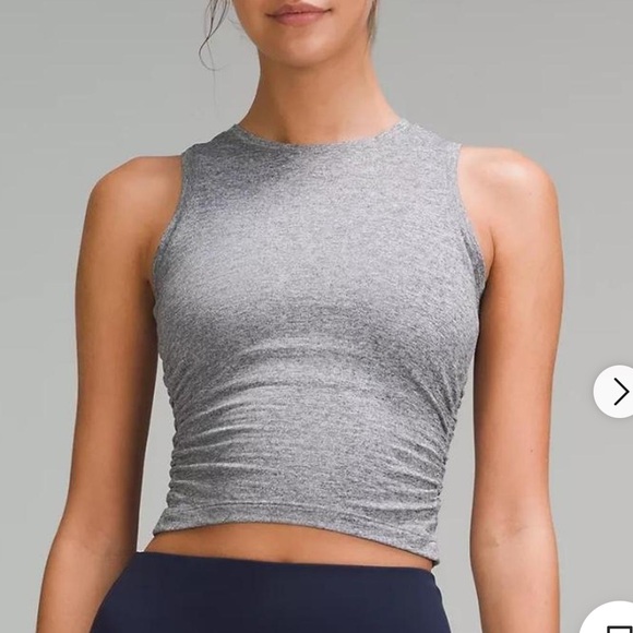 Lululemon License to Train tank top size 4/6 approximately - Picture 8 of 8